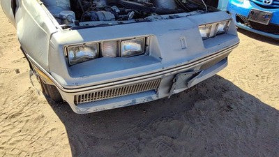 1982-1983 Oldsmobile Firenza Front Bumper Cover Assembly Oem Silver 22520344
