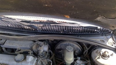 1993 Saturn Sw2 Windshield Wiper Cowl Vent Trim Panel Oem Grille