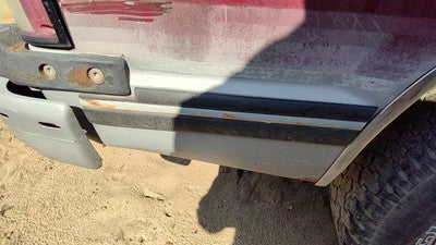 1993 S10 Blazer Passenger Right Rear Moulding On Quarter Panel Oem