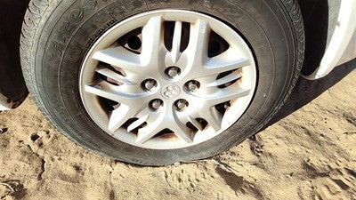 01-05 Grand Caravan 15' Wheel Cover Hub Cap Oem 15 Spoke 4766971Aa