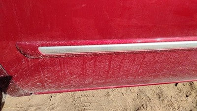 04-07 town & Country Driver Left Front Moulding From Door Trim Inferno Red Prh
