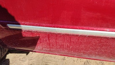 04-07 town & Country Driver Left Front Moulding From Door Trim Inferno Red Prh