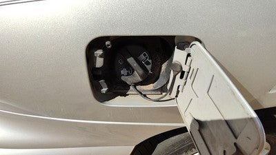 99-05 Pontiac Sunfire Fuel Filler Neck Assembly With Gas Cap Oem 2 Door 22615853