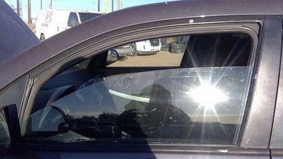 2006-2009 Pontiac Torrent Driver Left Front Side Window Door Glass Oem 15849530