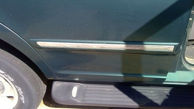 97-02 Expedition Passenger Right Rear Moulding From Door Back Trim Green Su