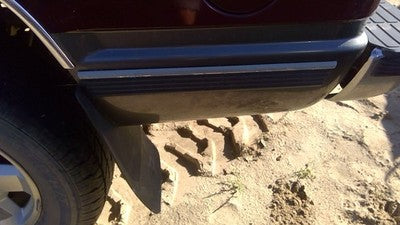 1999 Chevy Tahoe Driver Left Rear Moulding On Quarter Panel Oem