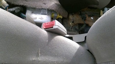 1998 Saturn Sw2 Driver Left Front Seat Belt Buckle Receiver Oem Gray