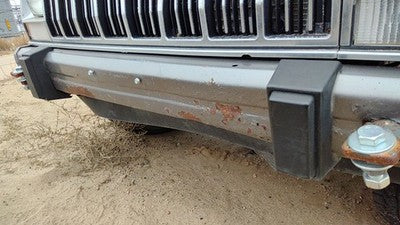 1984-1996 Jeep Cherokee Front Bumper Assembly With Brackets Oem