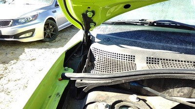 2004-2009 Mazda 3 Passenger Right Hood Hinge Assembly Oem B32h52410a