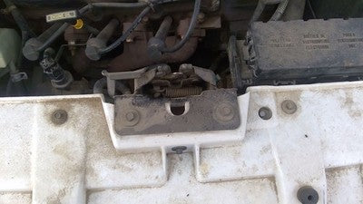 1996-1999 Ford Taurus Hood Latch Assembly With Bracket Oem F6dz16138ba