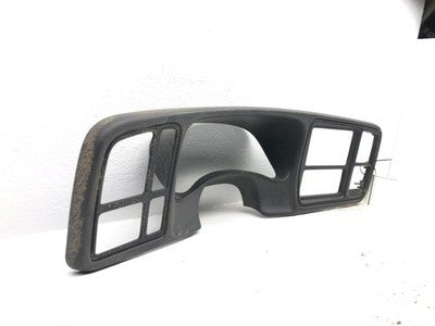 05-06 Gmc Yukon Xl 1500 Speedometer Trim Bezel Dash Surround Panel Radio Gray 92