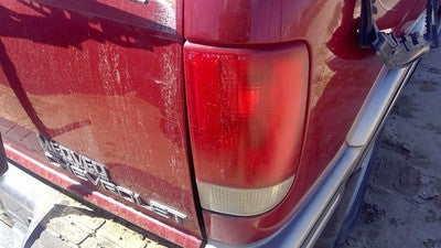 1995-2005 Chevy S10 Blazer Passenger Right Tail Light Oem Brake Lamp Rear