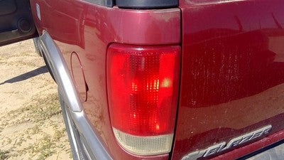 1995-2005 Chevy S10 Blazer Driver Left Tail Light Oem Brake Lamp Rear 19179358