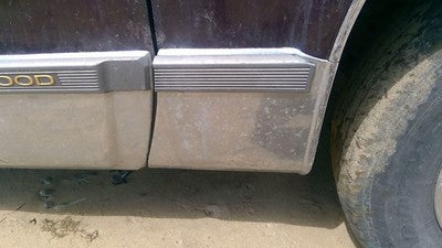93 Cadillac Fleetwood Passenger Right Rear Moulding From Fender Oem Trim Chrome