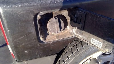 1990-1996 Geo Tracker Fuel Filler Neck Assembly With Gas Cap Oem 91176026