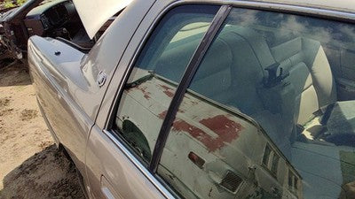 94-99 Deville Passenger Right Rear Vent Window Back Door Glass With Frame