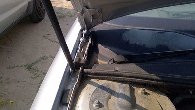 1988-1997 Cutlass 2 Door Passenger Right Hood Hinge Assembly Oem Silver