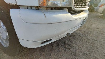 2000-2006 Chevy Suburban Front Bumper Assembly With Brackets 50U Summit White
