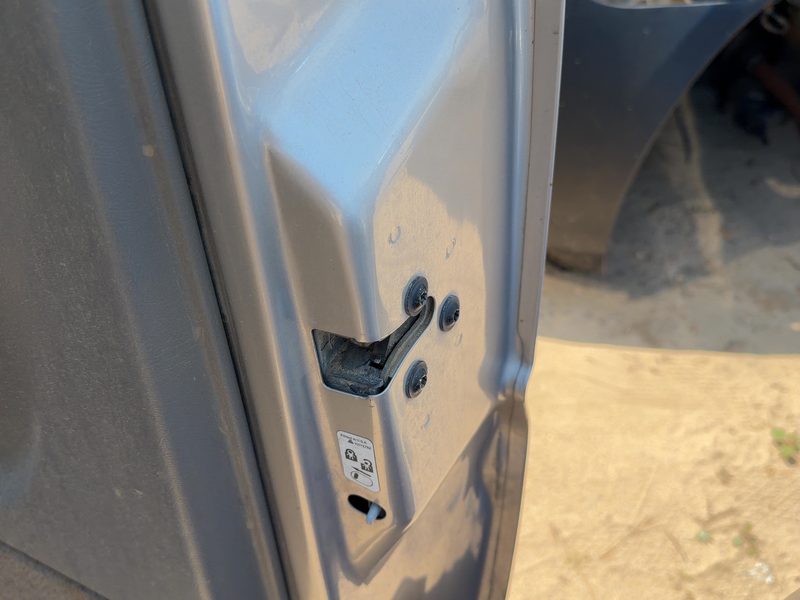 2000-2007 Chevy/gmc Suburban 1500 Series Rear Door Latch RH