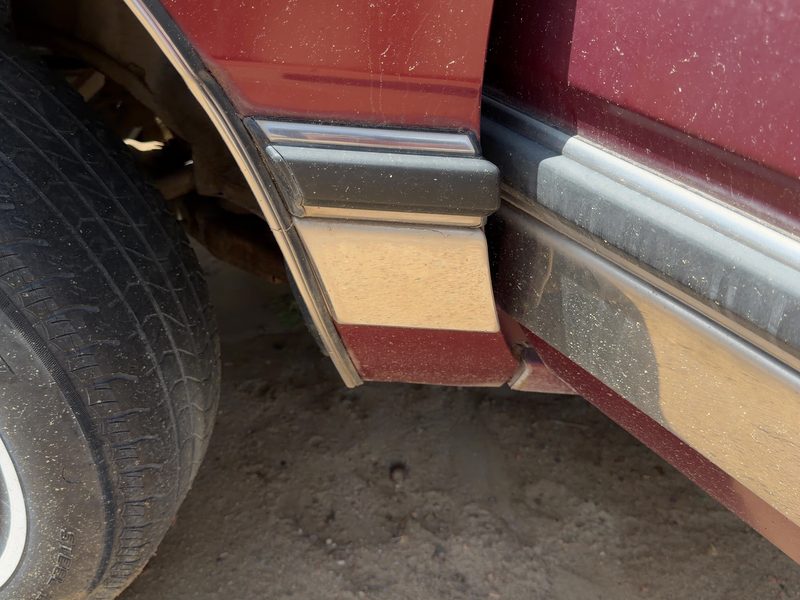 1986 Buick Park Avenue (80&up) Fender Moulding LH
