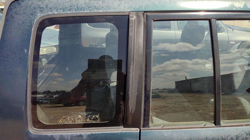 1997 Suzuki Sidekick Quarter Panel Moulding RH