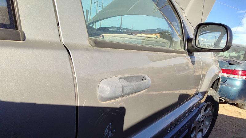 1999-2004 Jeep Grand Cherokee Front Door RH
