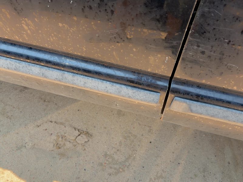 2002-2007 Dodge Ram Pickup 1500 Series Front Door Moulding LH