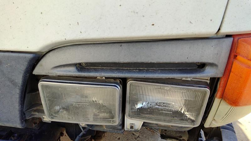 1996 Isuzu Truck (big Truck) Headlight Door LH