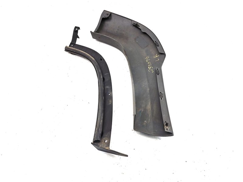 2005 Jeep Liberty Rear Door Moulding LH