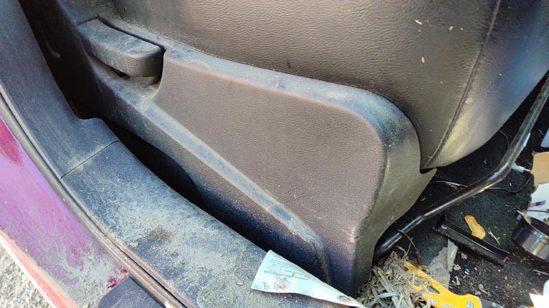 2008 Nissan Rogue Except Sport Seat Track