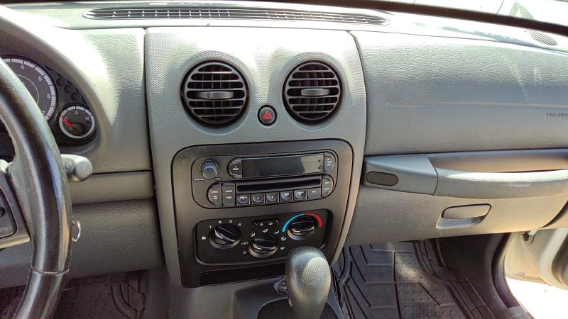 2005-2007 Jeep Liberty Dash Panel