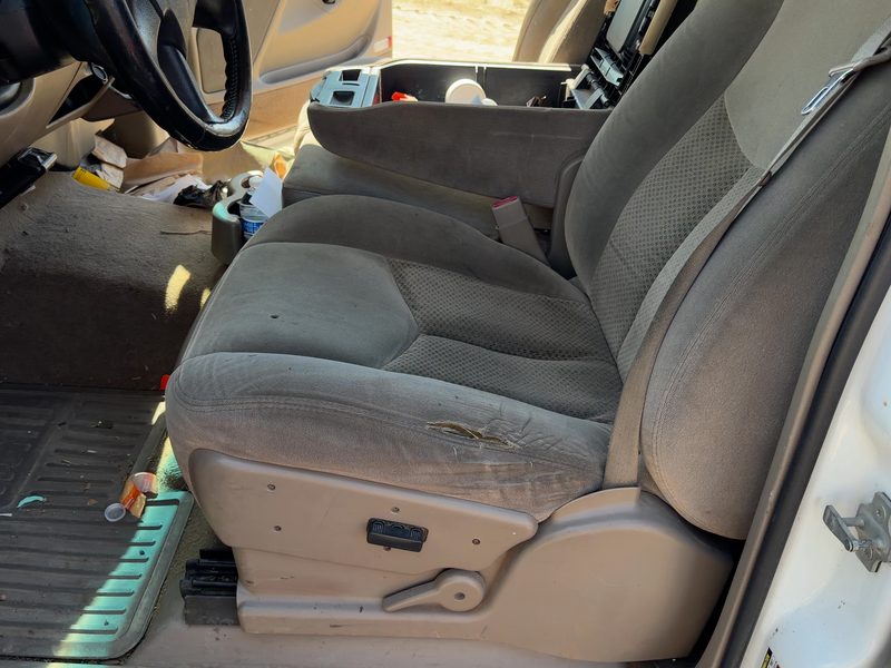 2003-2007 Chevrolet 2500 Silverado Pickup Front Seat