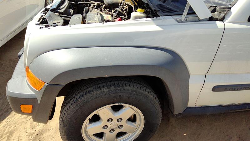 2005-2007 Jeep Liberty Fender LH