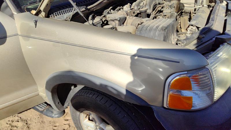 2002-2005 Explorer Fender RH