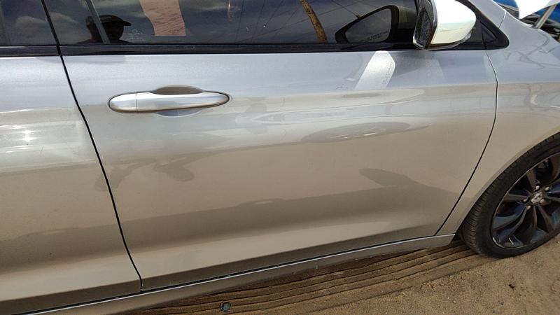 2015-2017 Chrysler 200 Front Door RH