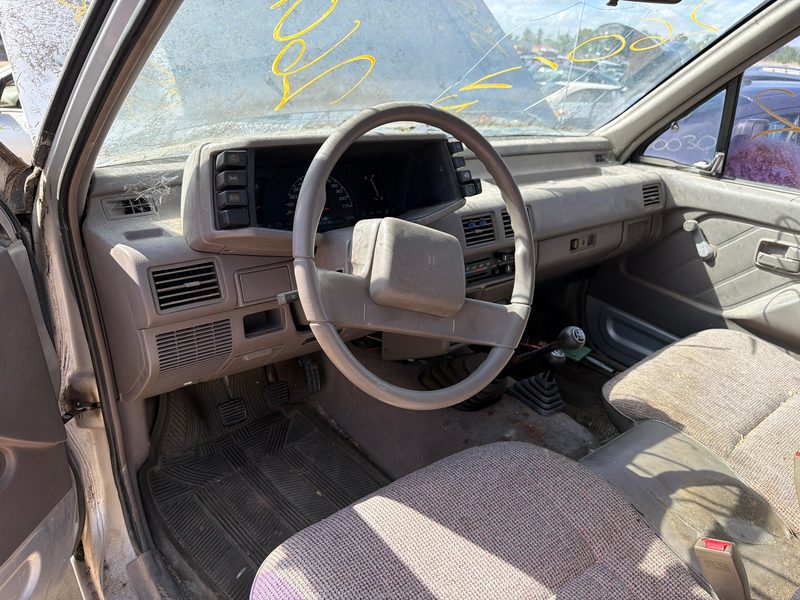 1990-1995 Isuzu Pickup Rear Axle Assy.