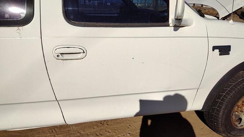 1998-2004 Ford Pickup F150 Series Front Door RH