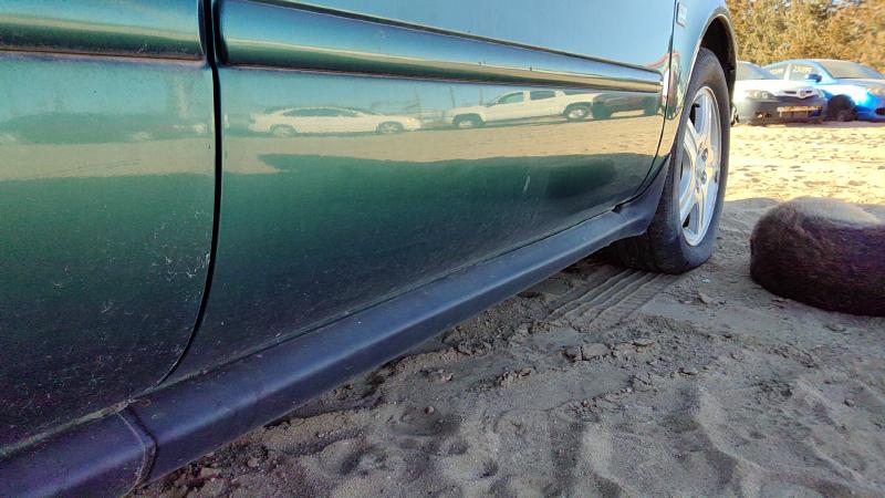 2000-2007 Ford Taurus(see Also Taurus X) Front Door RH