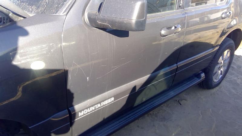 2006-2010 Mercury Mountaineer Front Door LH