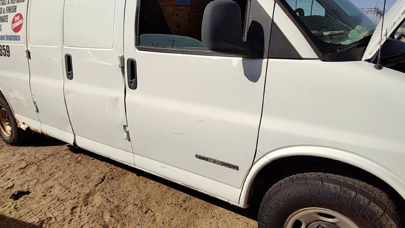 1996-2002 GMC Van Savana 2500 Series Front Door RH