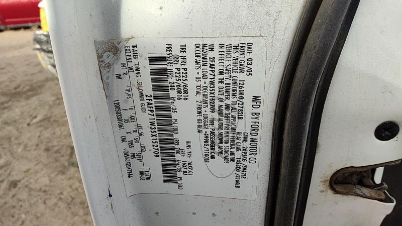 2003-2005 Ford Crown Victoria (83 & Up) Radiator