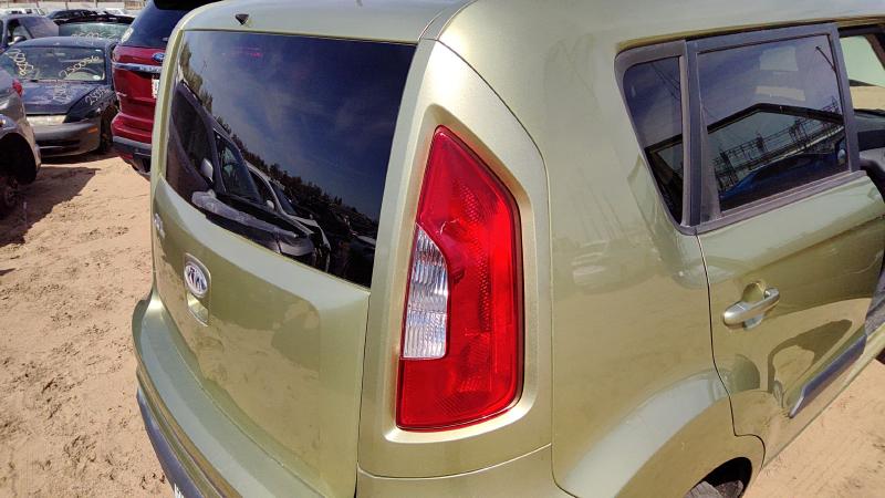 2012 Kia Soul Quarter Panel Moulding RH