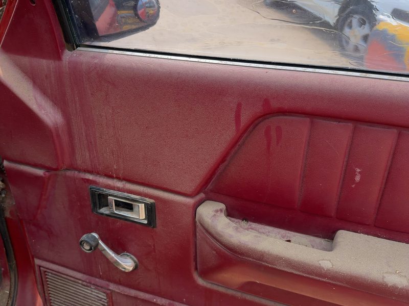 1991 Dodge Dakota (mid-size) Front Door Trim Panel RH