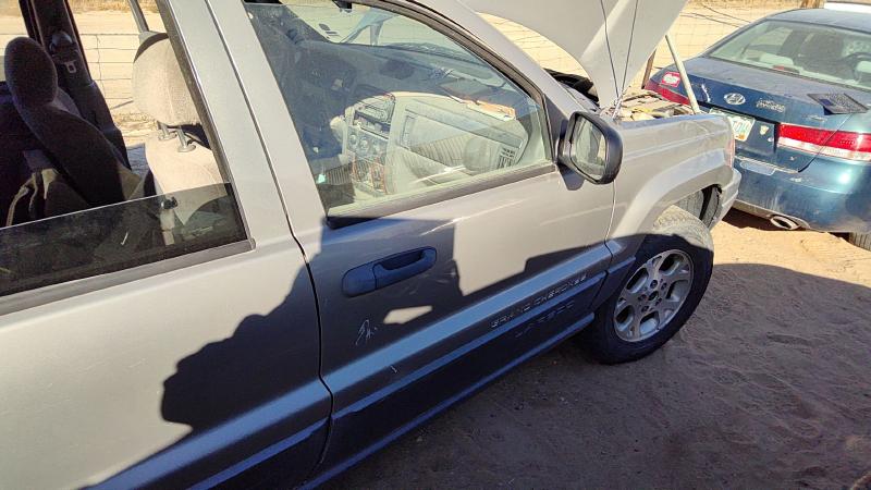 1999-2004 Jeep Grand Cherokee Front Door RH