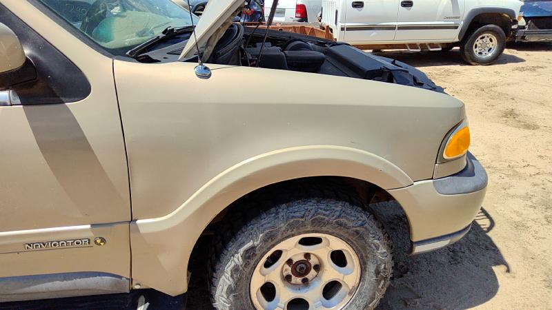 1998-2003 Lincoln Navigator Fender RH