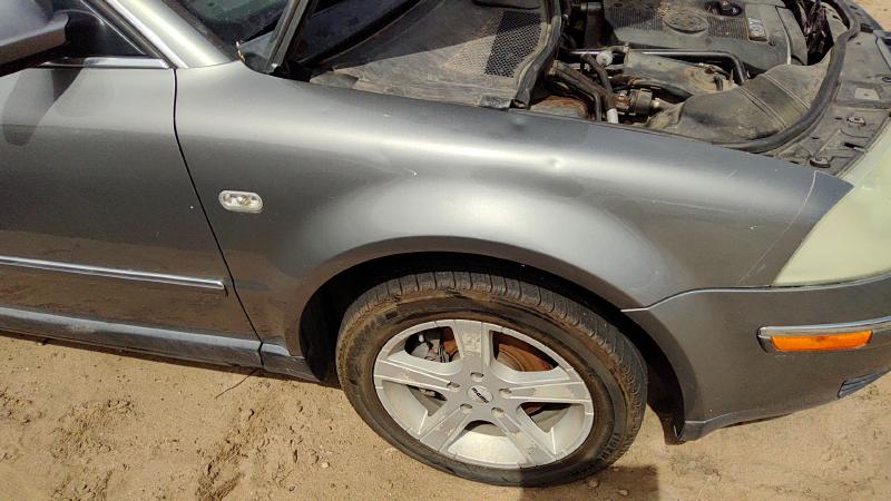 2001-2004 (discontinued) Passat Fender RH