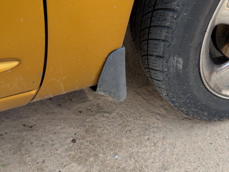 2002 Pt Cruiser Fender Moulding RH
