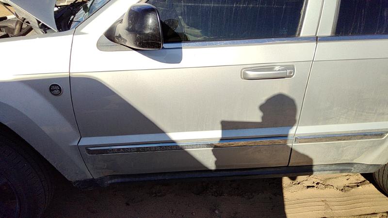 2008-2010 Jeep Grand Cherokee Front Door LH