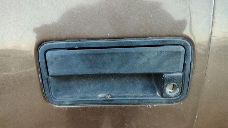 1994 Chevy/gmc Suburban 1500 Series Outside Door Handle LH
