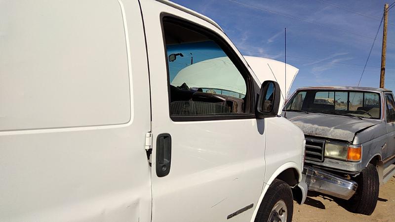 1996-2002 GMC Van Savana 2500 Series Front Door RH